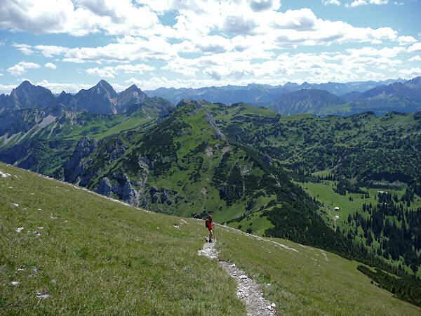 Aufstieg und Gipfel des Brentenjochs in den Allgäuer Alpen